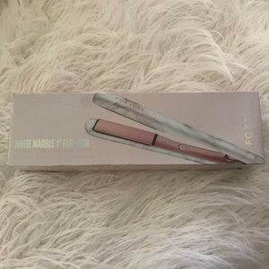 NIB FOXY BAE 1" FLAT IRON